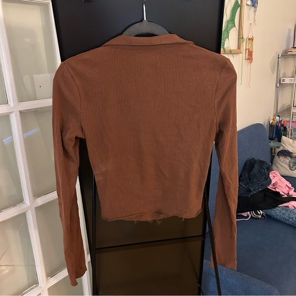 Urban Outfitters Brown Ruched Front Long Sleeve - Picture 2 of 3